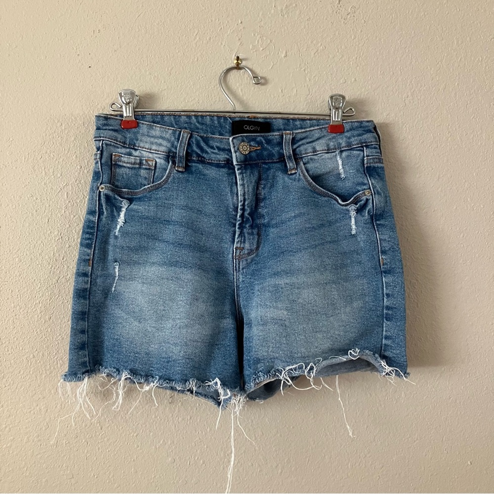 OLGYN Distressed Jean Short -Fits like a 6 - Size 8